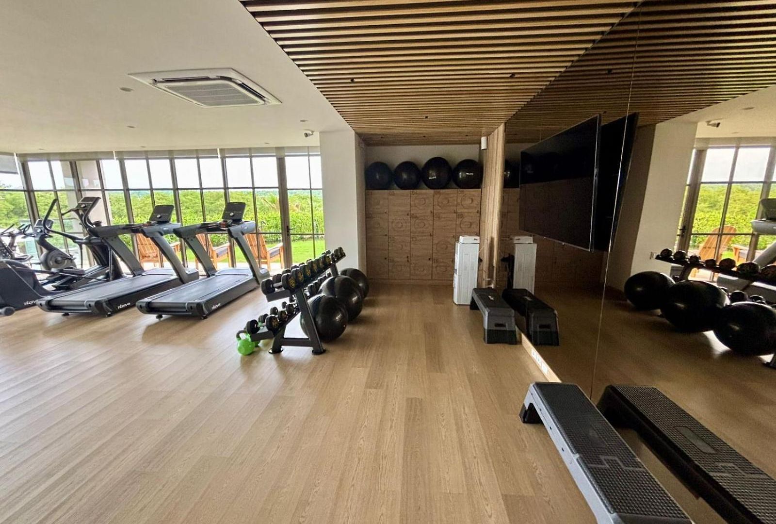 Beachfront Morros Eos *