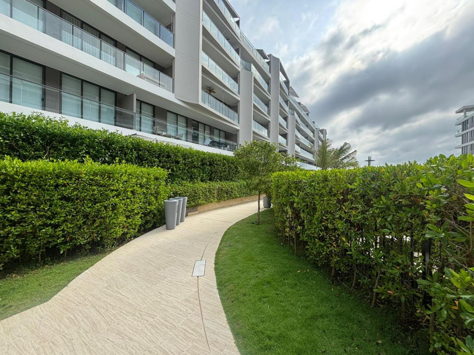 Beachfront Morros Eos *