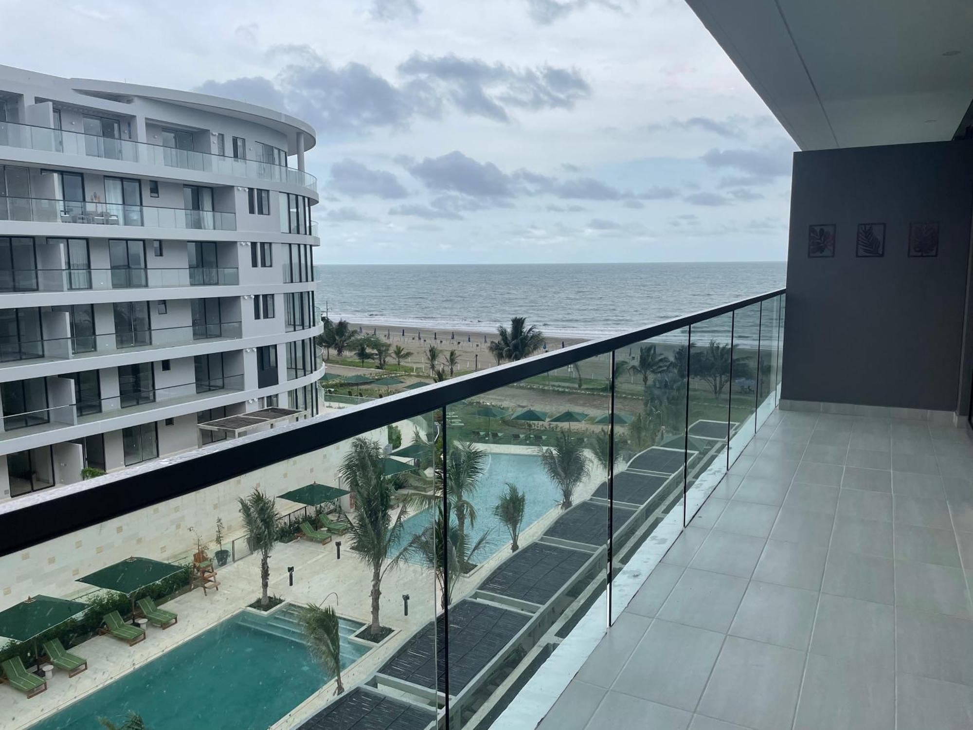 Beachfront Morros Eos Apartment